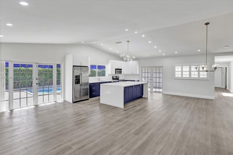 Casa en venta en Miami, Florida, 3 dormitorios, 193.14 m2 № 2029049 - foto 8