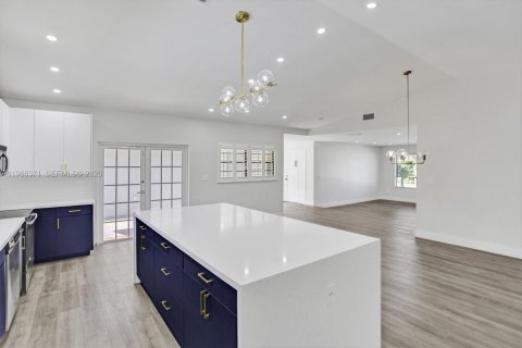 Casa en venta en Miami, Florida, 3 dormitorios, 193.14 m2 № 2029049 - foto 12