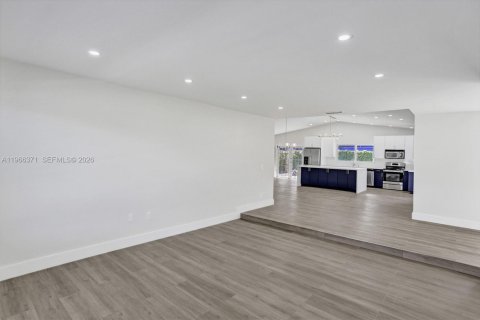 Casa en venta en Miami, Florida, 3 dormitorios, 193.14 m2 № 2029049 - foto 6