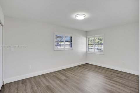 Casa en venta en Miami, Florida, 3 dormitorios, 193.14 m2 № 2029049 - foto 26