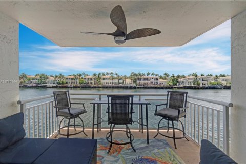 Condo in Hollywood, Florida, 2 bedrooms  № 2037520 - photo 27