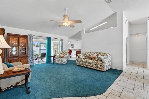 Villa ou maison à vendre à Palm Coast, Floride: 3 chambres, 176.98 m2 № 2337314 - photo 11