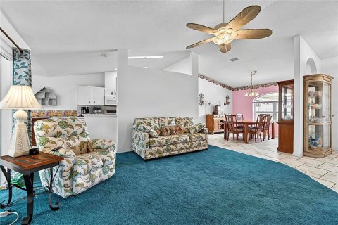 Villa ou maison à vendre à Palm Coast, Floride: 3 chambres, 176.98 m2 № 2337314 - photo 13