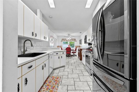 Villa ou maison à vendre à Palm Coast, Floride: 3 chambres, 176.98 m2 № 2337314 - photo 19