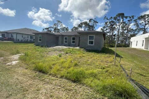 Dúplex en venta en Port Charlotte, Florida, 6 dormitorios, 215.9 m2 № 1757101 - foto 3