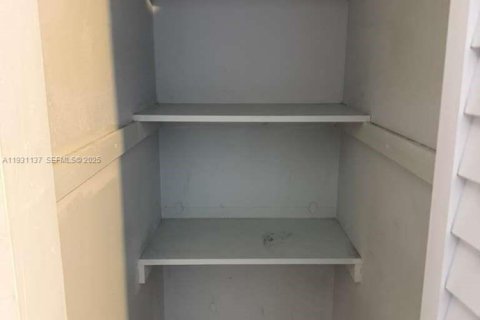 Снять в аренду виллу или дом в Холливуд, Флорида 18.58м2, № 1989606 - фото 6