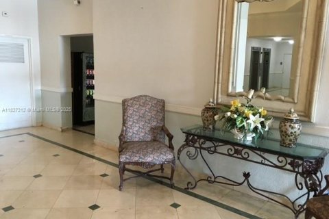 Condominio en venta en Miami, Florida, 1 dormitorio, 74.41 m2 № 1935018 - foto 15