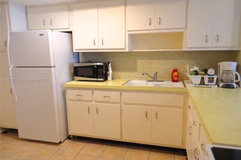 Condominio en venta en Miami, Florida, 1 dormitorio, 74.41 m2 № 1935018 - foto 9