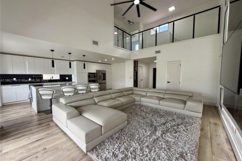 House in Coconut Creek, Florida 3 bedrooms, 198.53 sq.m. № 1891065 - photo 9