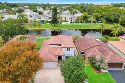 House in Coconut Creek, Florida 3 bedrooms, 198.53 sq.m. № 1891065 - photo 22