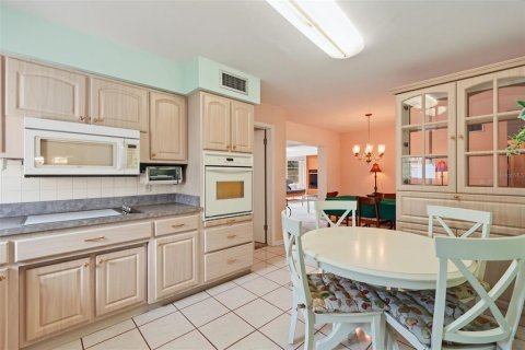 Villa ou maison à vendre à Largo, Floride: 3 chambres, 162.86 m2 № 2313266 - photo 14