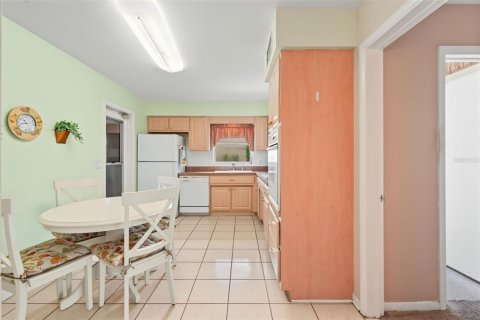 Villa ou maison à vendre à Largo, Floride: 3 chambres, 162.86 m2 № 2313266 - photo 11