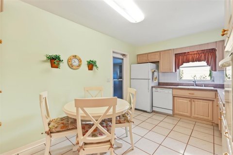 Villa ou maison à vendre à Largo, Floride: 3 chambres, 162.86 m2 № 2313266 - photo 12