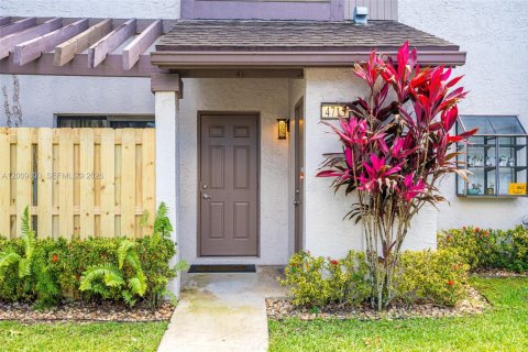 Adosado en Lauderhill, Florida 2 dormitorios, 113.71 m2 № 2090180