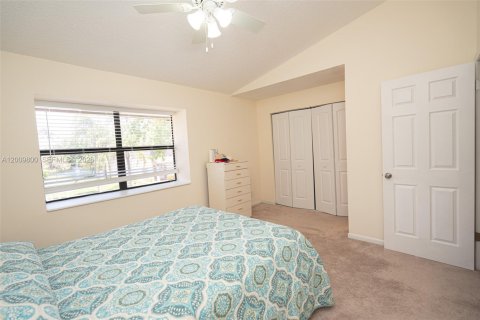 Adosado en venta en Lauderhill, Florida, 2 dormitorios, 113.71 m2 № 2090180 - foto 13
