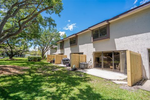 Adosado en venta en Lauderhill, Florida, 2 dormitorios, 113.71 m2 № 2090180 - foto 2