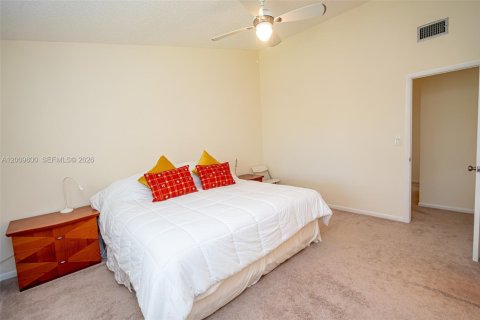 Adosado en venta en Lauderhill, Florida, 2 dormitorios, 113.71 m2 № 2090180 - foto 19