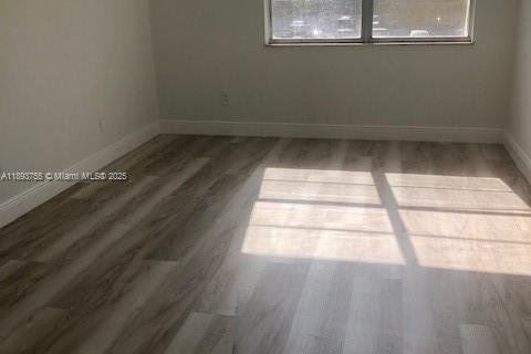 Снять в аренду кондоминиум в Майами, Флорида 1 спальня, 76.74м2, № 1947377 - фото 6