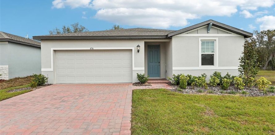 House in Leesburg, Florida 4 bedrooms, 170.94 sq.m. № 1554000