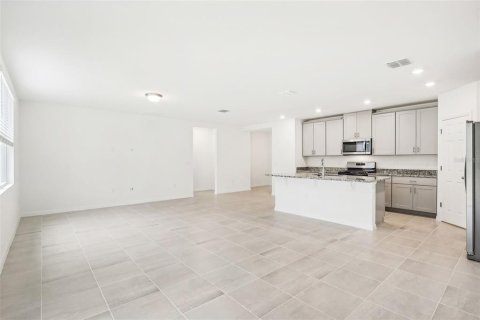 House in Leesburg, Florida 4 bedrooms, 170.94 sq.m. № 1554000 - photo 8