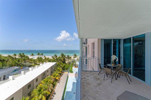 Condo in Miami Beach, Florida, 2 bedrooms  № 1693010 - photo 29