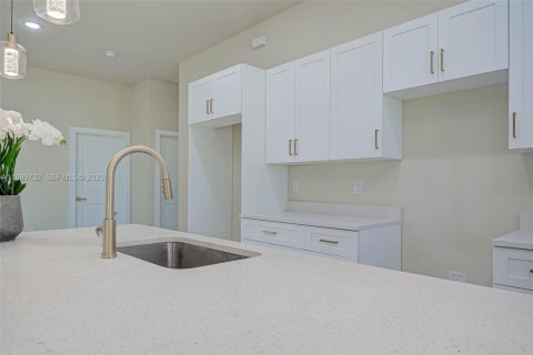 Casa en venta en Lehigh Acres, Florida, 3 dormitorios, 151.62 m2 № 2051716 - foto 7