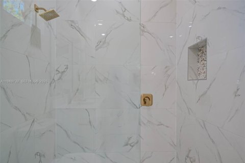 Casa en venta en Lehigh Acres, Florida, 3 dormitorios, 151.62 m2 № 2051716 - foto 15