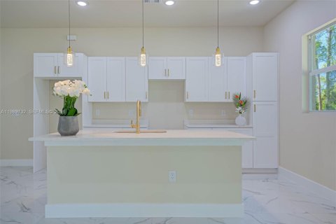 Casa en venta en Lehigh Acres, Florida, 3 dormitorios, 151.62 m2 № 2051716 - foto 5