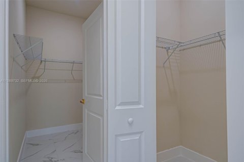 Casa en venta en Lehigh Acres, Florida, 3 dormitorios, 151.62 m2 № 2051716 - foto 13