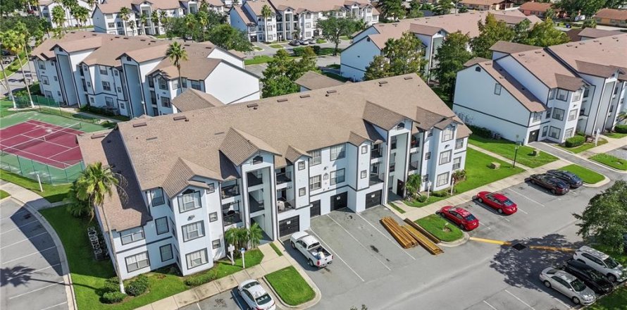 Condo à Kissimmee, Floride, 1 chambre № 2413571