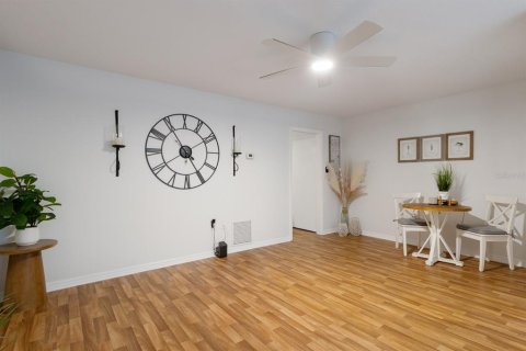 Condominio en venta en Sarasota, Florida, 1 dormitorio, 55.56 m2 № 2093228 - foto 11