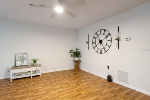 Condominio en venta en Sarasota, Florida, 1 dormitorio, 55.56 m2 № 2093228 - foto 13