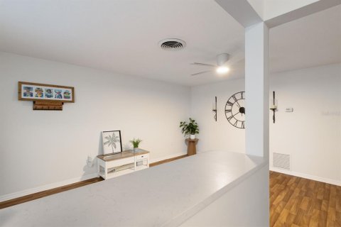 Condominio en venta en Sarasota, Florida, 1 dormitorio, 55.56 m2 № 2093228 - foto 18