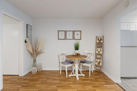Condominio en venta en Sarasota, Florida, 1 dormitorio, 55.56 m2 № 2093228 - foto 12