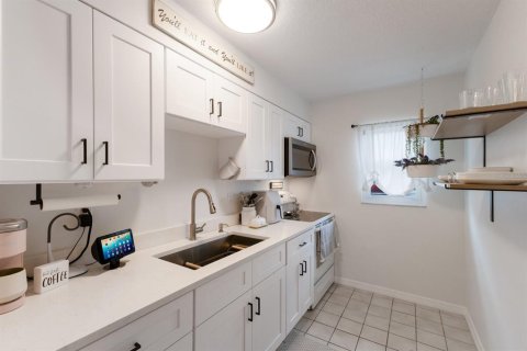 Condominio en venta en Sarasota, Florida, 1 dormitorio, 55.56 m2 № 2093228 - foto 16