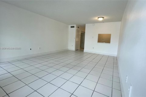 Copropriété à vendre à Miami Gardens, Floride: 41.81 m2 № 2090198 - photo 4