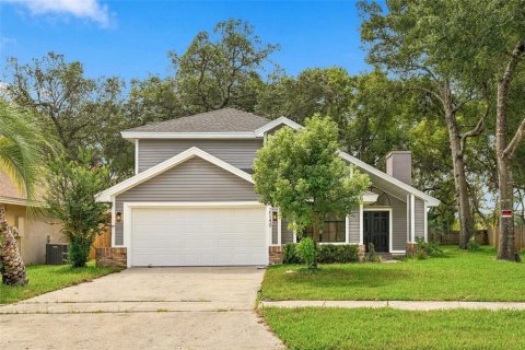 Villa ou maison à Apopka, Floride 4 chambres, 195.75 m2 № 2400946