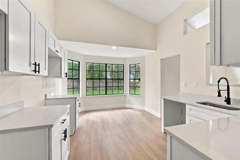 Villa ou maison à vendre à Apopka, Floride: 4 chambres, 195.75 m2 № 2400946 - photo 20