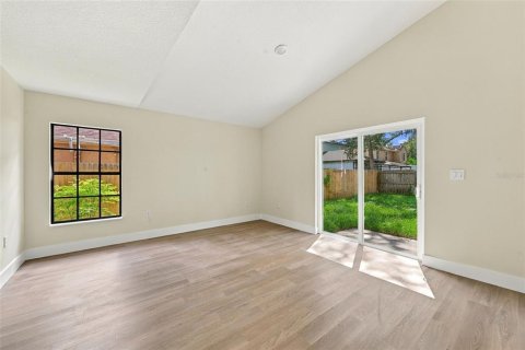 Villa ou maison à vendre à Apopka, Floride: 4 chambres, 195.75 m2 № 2400946 - photo 27