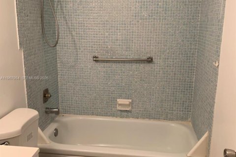 Copropriété à vendre à Boca Raton, Floride: 2 chambres, 76.09 m2 № 2029181 - photo 4