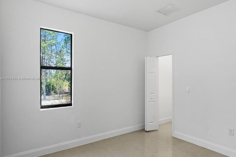 House in Lehigh Acres, Florida 3 bedrooms, 165.18 sq.m. № 1958973 - photo 16