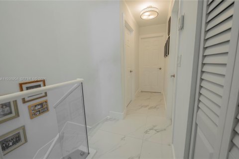 Villa ou maison à vendre à Aventura, Floride: 3 chambres, 160.07 m2 № 1998458 - photo 22