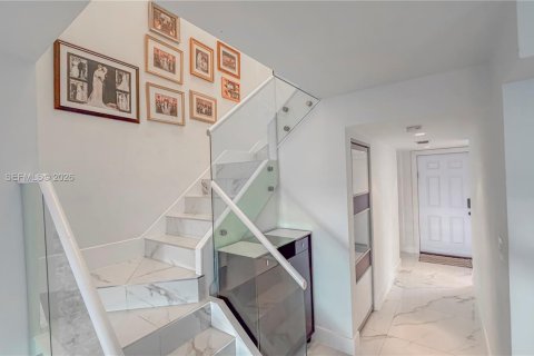 Villa ou maison à vendre à Aventura, Floride: 3 chambres, 160.07 m2 № 1998458 - photo 19