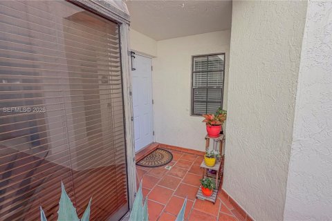 Villa ou maison à vendre à Aventura, Floride: 3 chambres, 160.07 m2 № 1998458 - photo 7