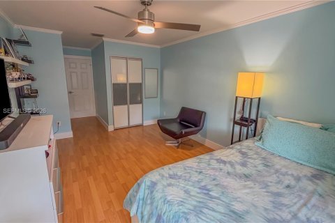 Villa ou maison à vendre à Aventura, Floride: 3 chambres, 160.07 m2 № 1998458 - photo 30