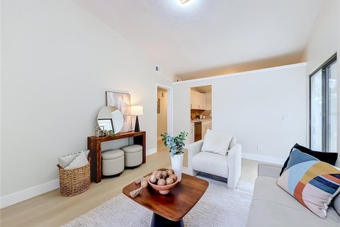 Villa ou maison à vendre à Apopka, Floride: 3 chambres, 84.73 m2 № 2399395 - photo 12