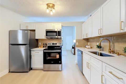 Villa ou maison à vendre à Apopka, Floride: 3 chambres, 84.73 m2 № 2399395 - photo 18