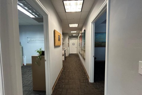 Propiedad comercial en alquiler en Gainesville, Florida, 121.05 m2 № 1912972 - foto 5
