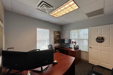 Propiedad comercial en alquiler en Gainesville, Florida, 121.05 m2 № 1912972 - foto 11