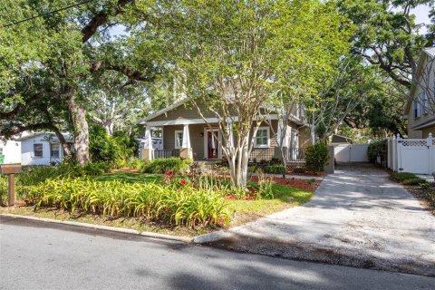 Villa ou maison à vendre à Tampa, Floride: 3 chambres, 210.52 m2 № 2142829 - photo 2